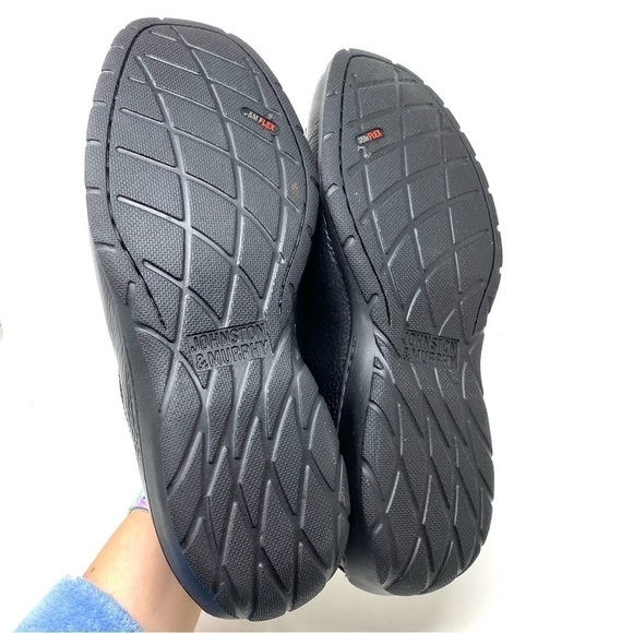 Johnston & Murphy Crawford Venetian Loafer Black Tumbled FG Leather EEE WIDTH